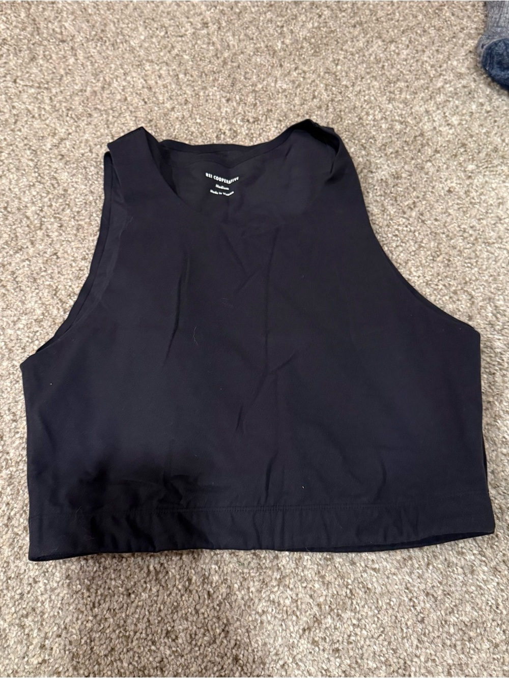 REI Black Sleeveless Crop Tank Top